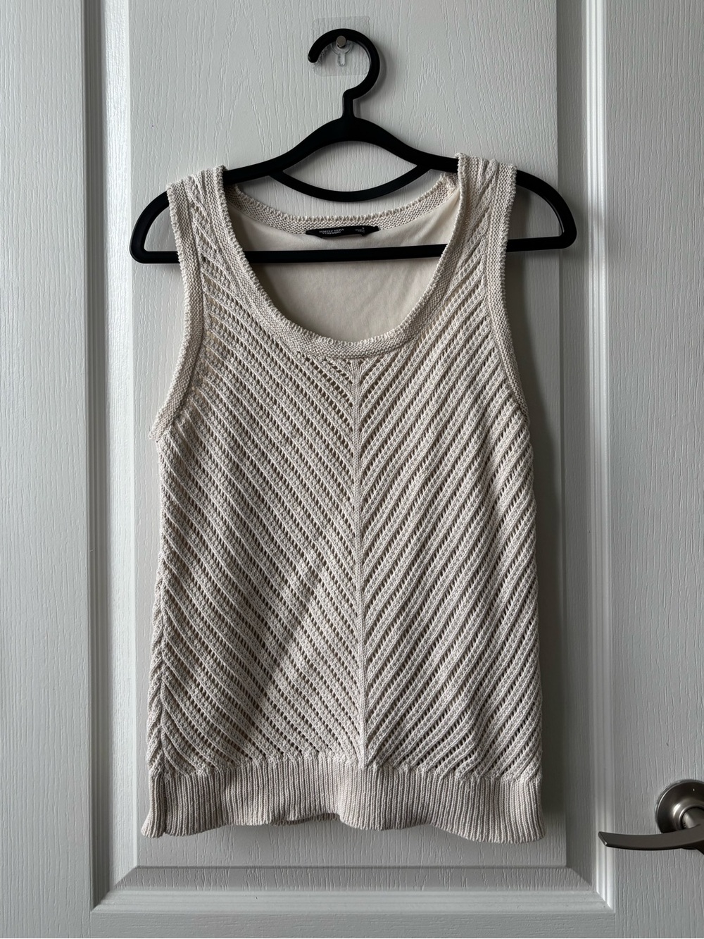 Vera Wang Cream Knit Sleeveless Top